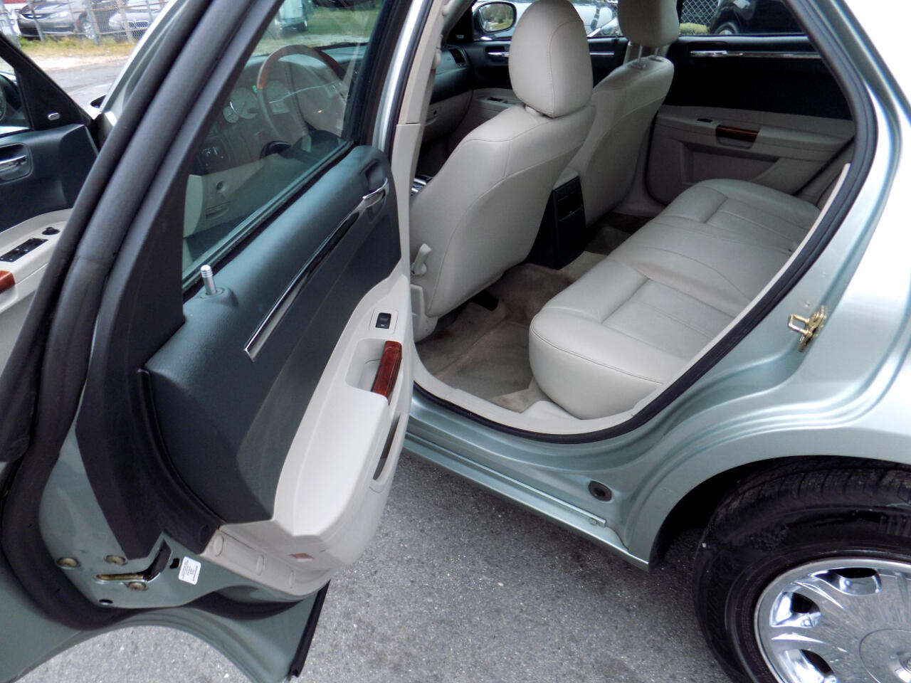 Chrysler 300 Touring 2006