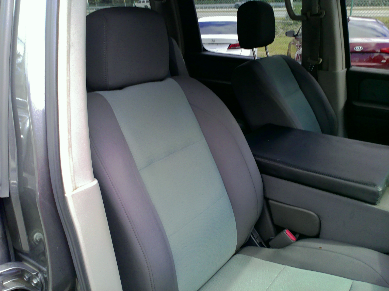 Nissan Titan XE Crew Cab 4WD 2004