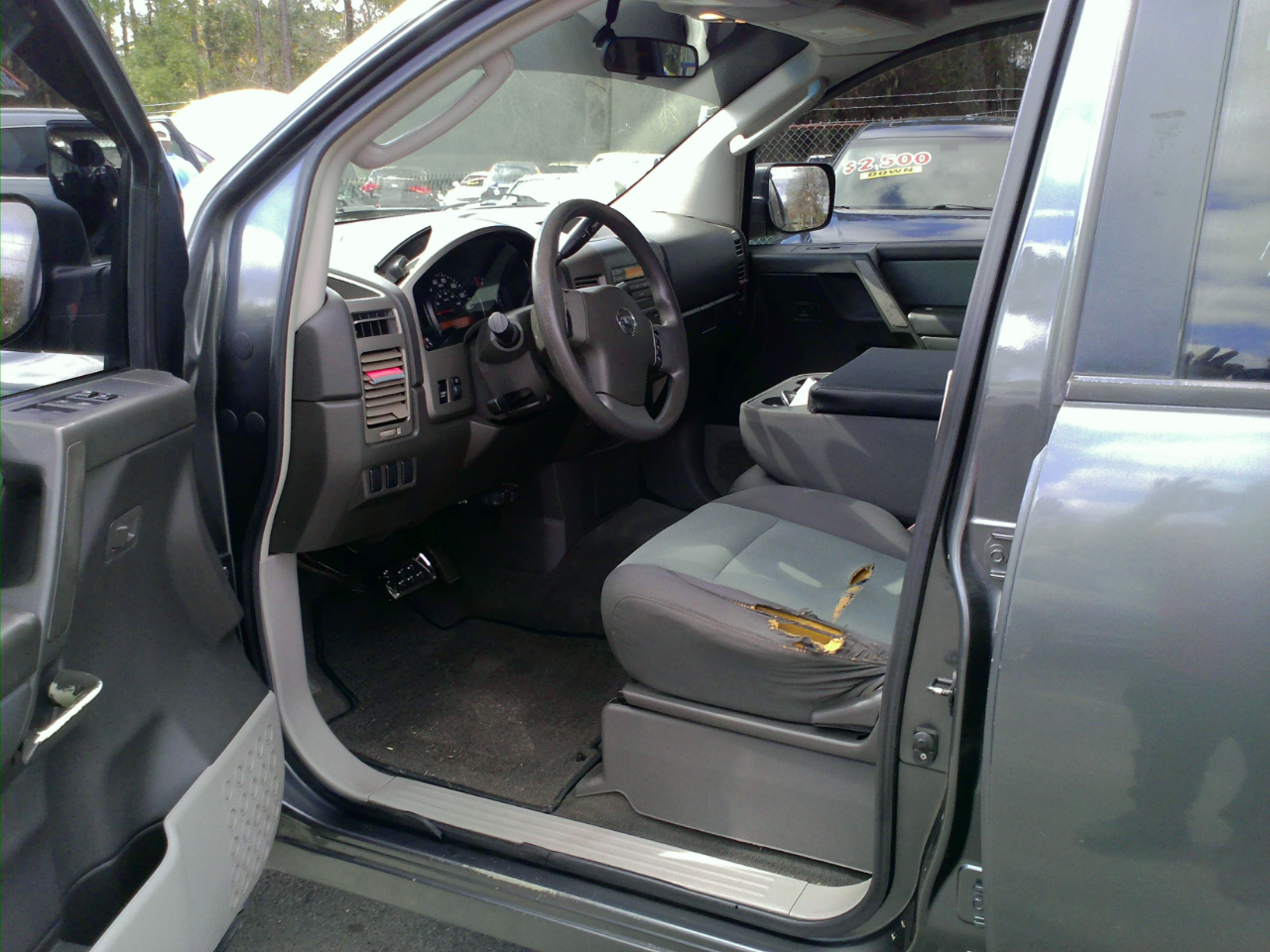 Nissan Titan XE Crew Cab 4WD 2004