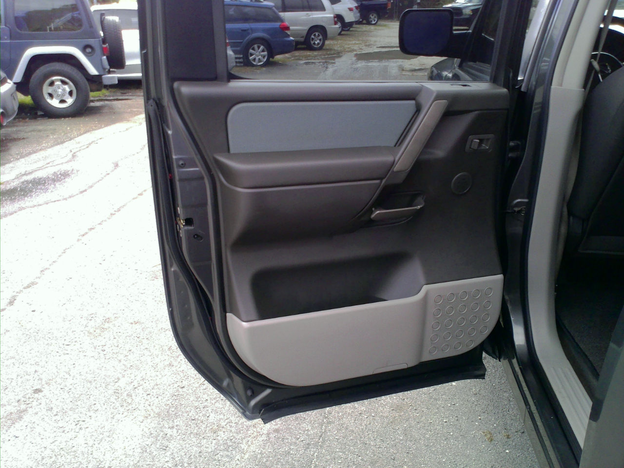 Nissan Titan XE Crew Cab 4WD 2004