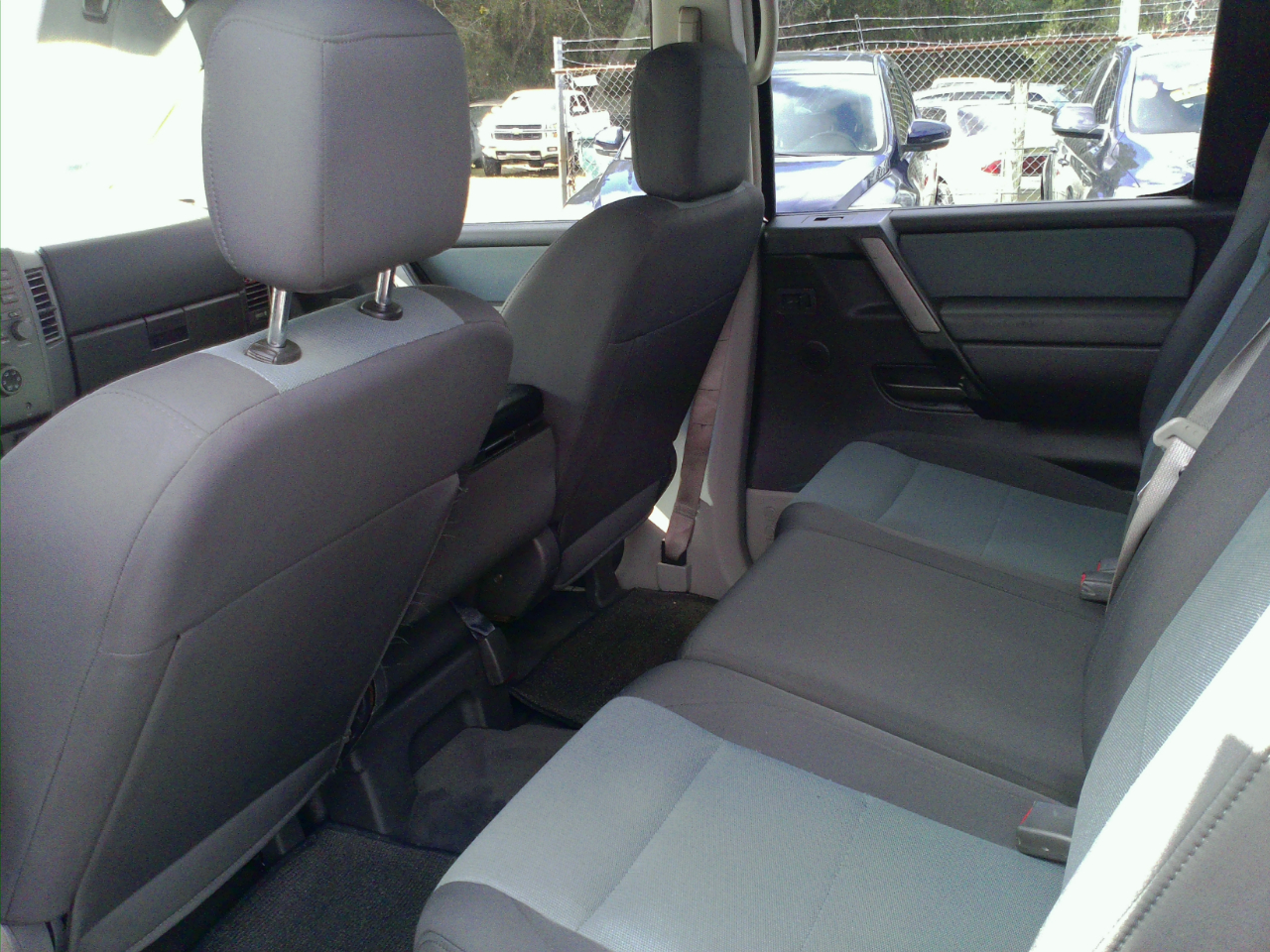 Nissan Titan XE Crew Cab 4WD 2004