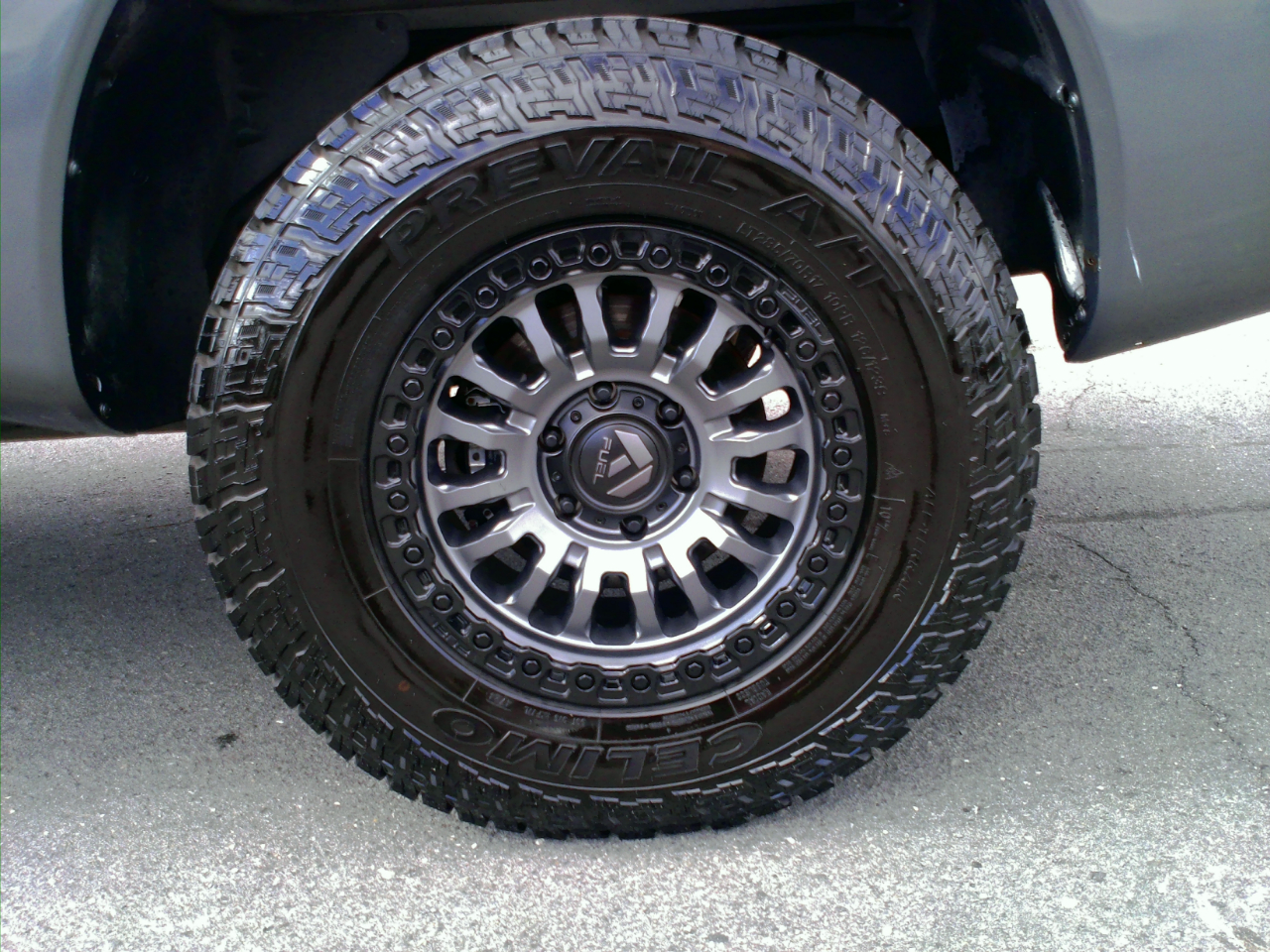 Nissan Titan XE Crew Cab 4WD 2004