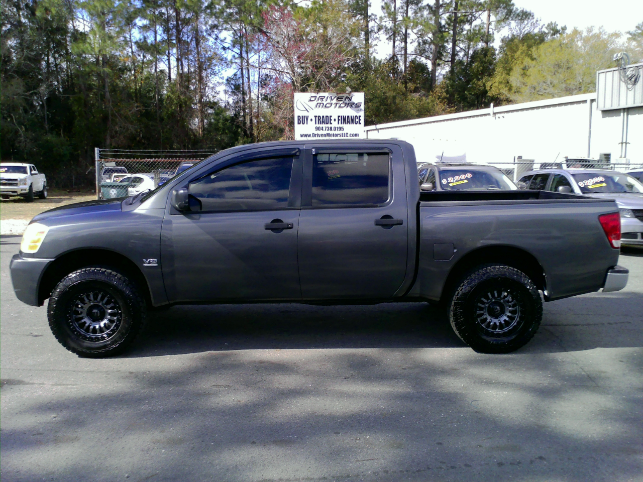 Nissan Titan XE Crew Cab 4WD 2004