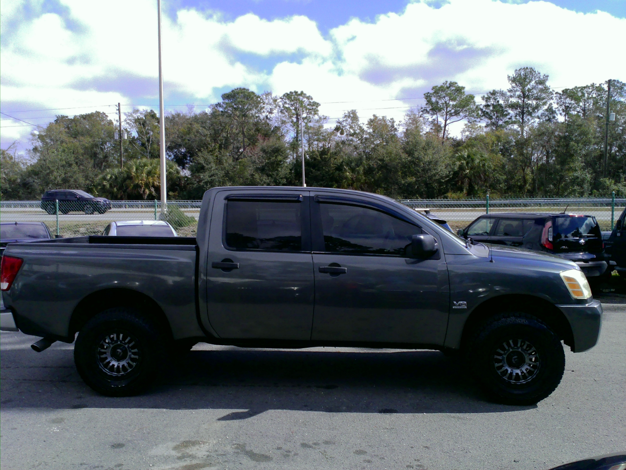 Nissan Titan XE Crew Cab 4WD 2004