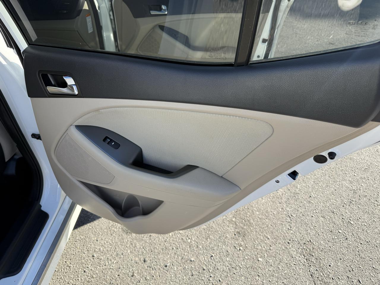 Kia Optima Hybrid LX 2015