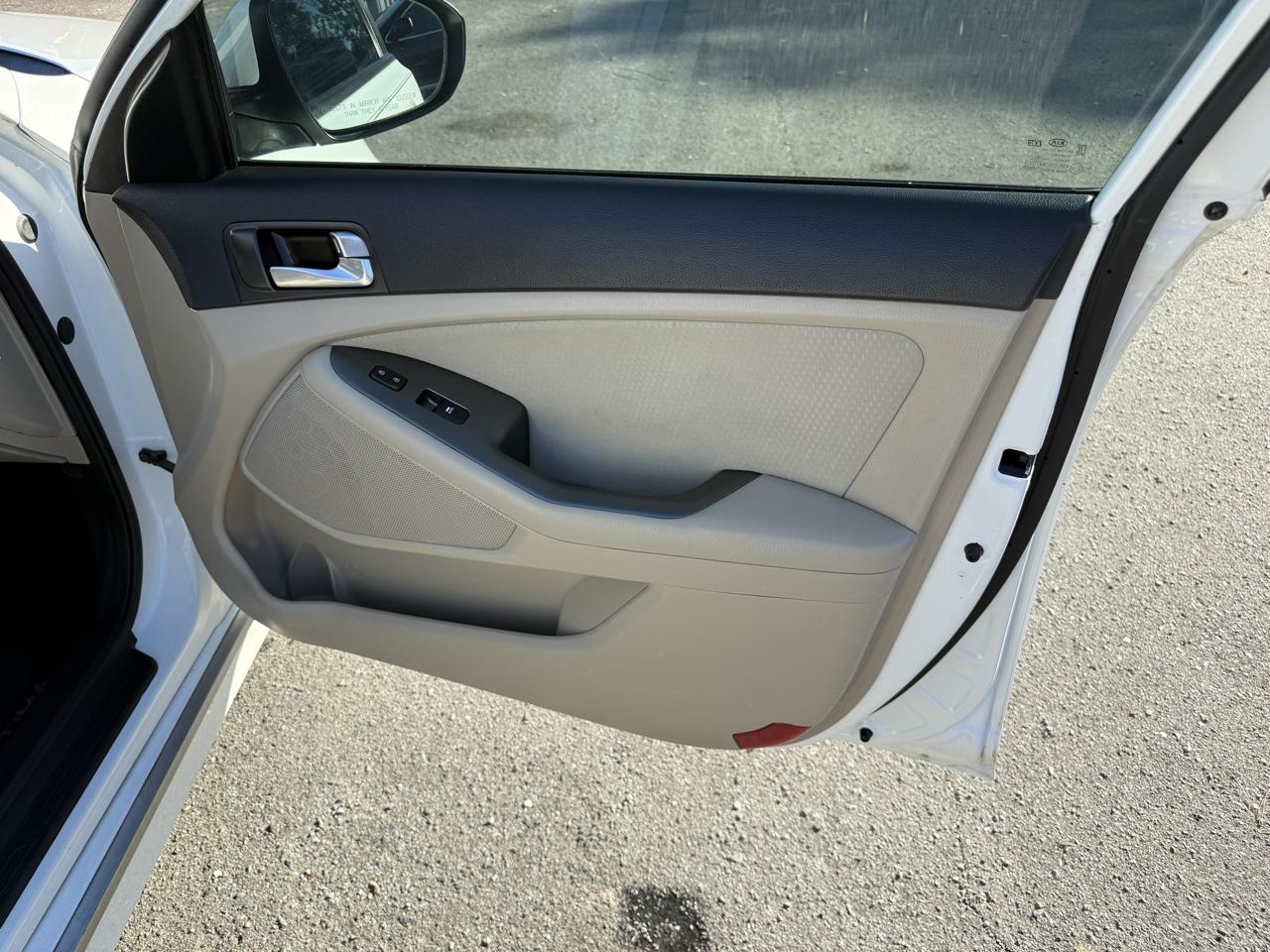 Kia Optima Hybrid LX 2015