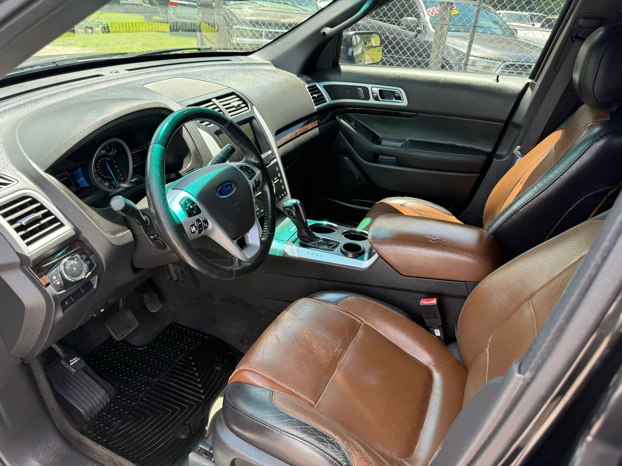 Ford Explorer Limited FWD 2013