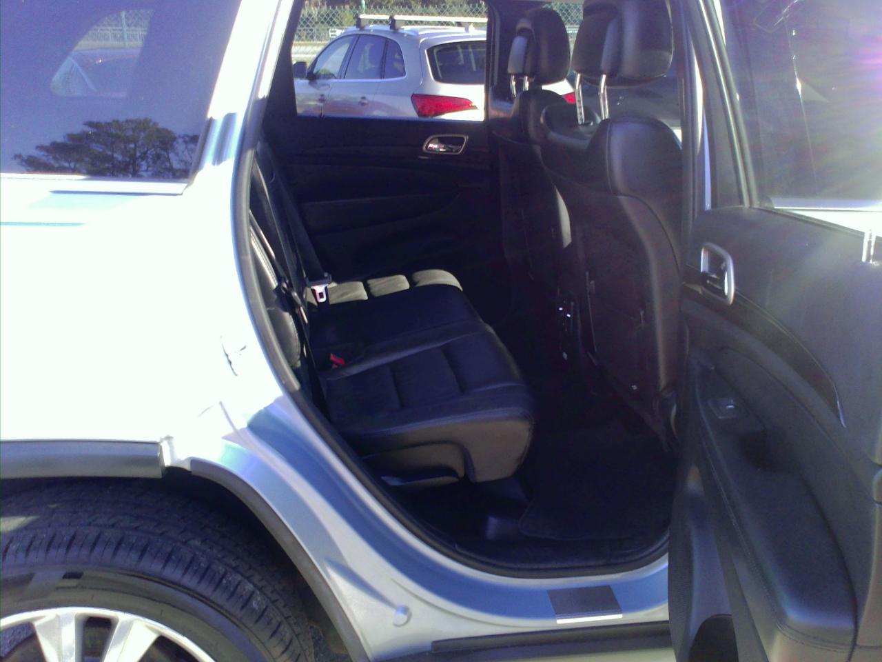 Jeep Grand Cherokee Laredo 4WD 2012