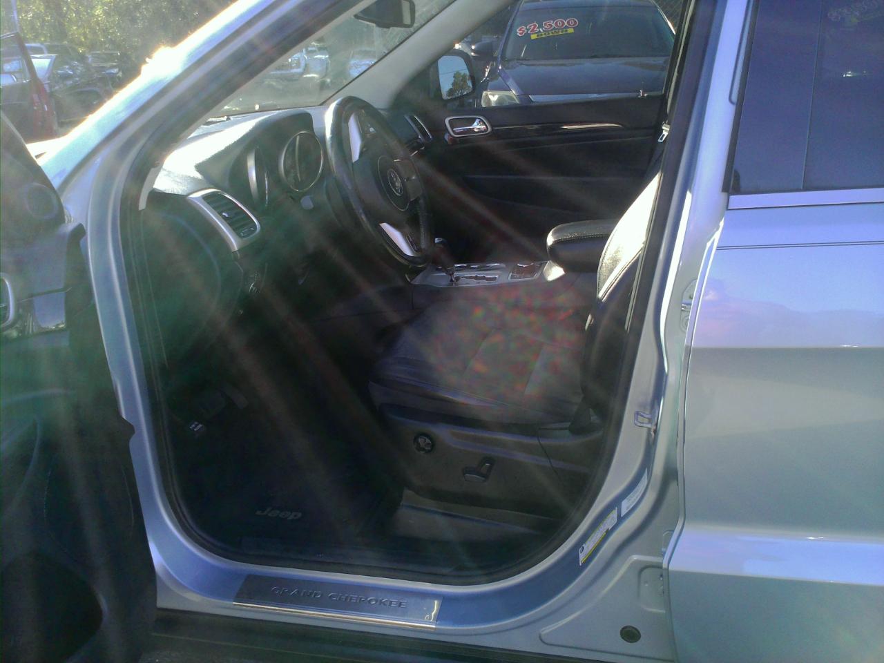 Jeep Grand Cherokee Laredo 4WD 2012