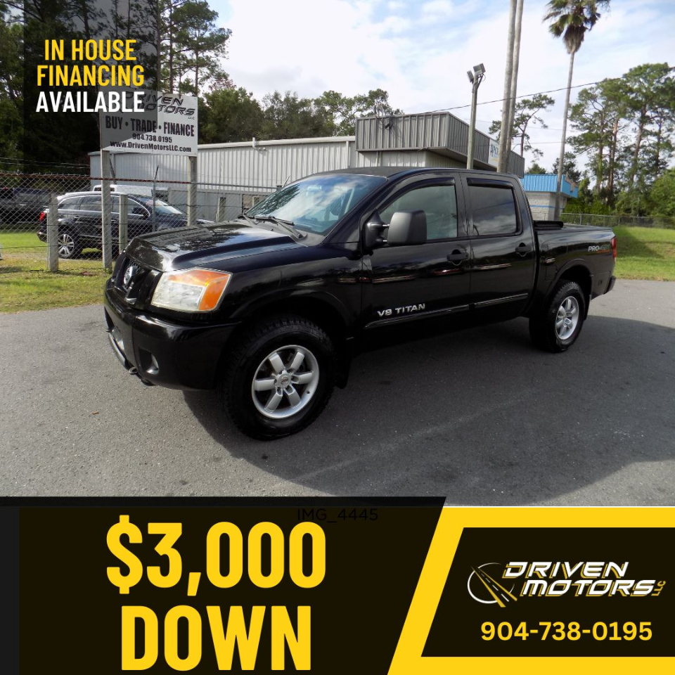 2010 Nissan Titan PRO-4X Crew Cab 4WD SWB