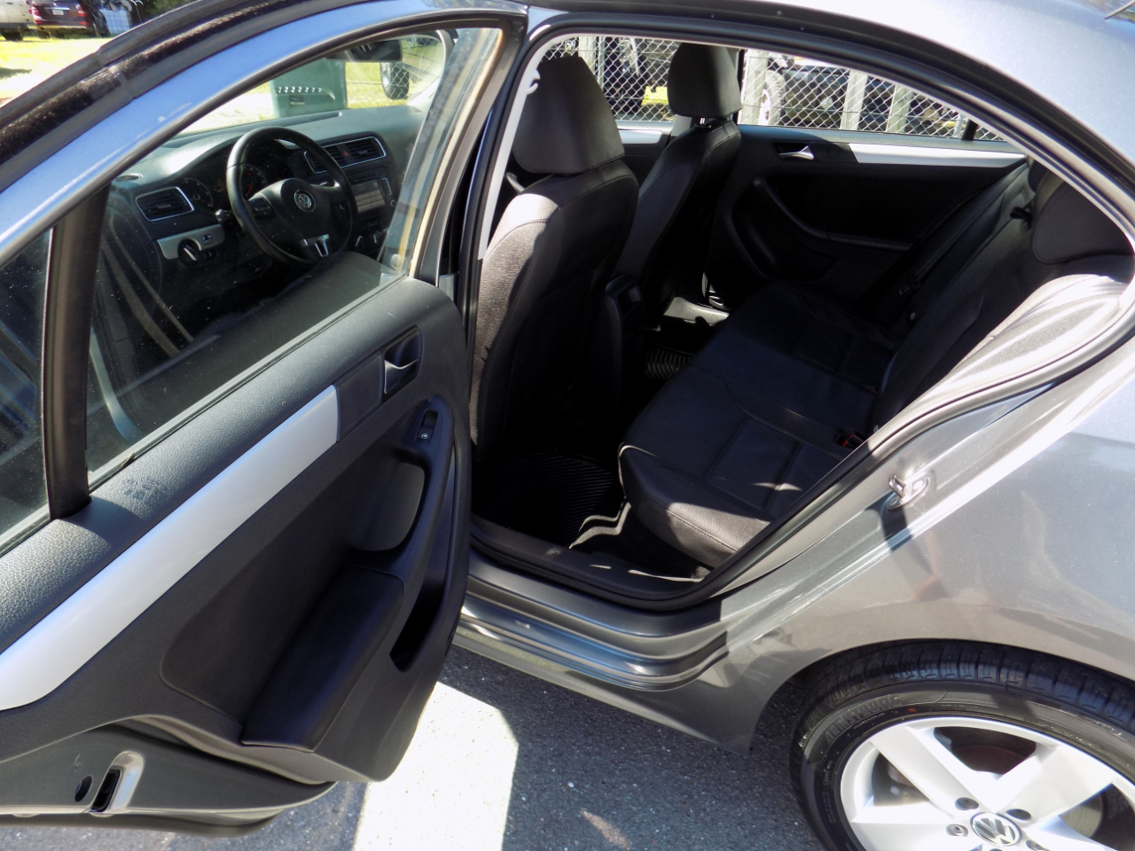 Volkswagen Jetta TDi 2011 Volkswagen Jetta TDi 2011