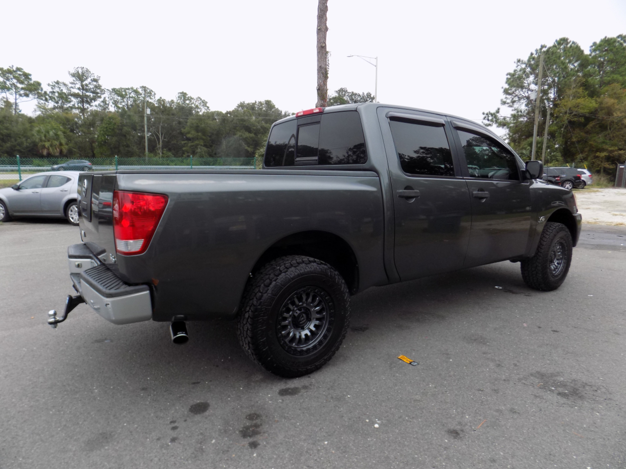 Nissan Titan XE Crew Cab 4WD 2004 Nissan Titan XE Crew Cab 4WD 2004