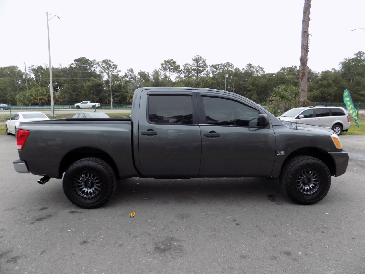 Nissan Titan XE Crew Cab 4WD 2004 Nissan Titan XE Crew Cab 4WD 2004