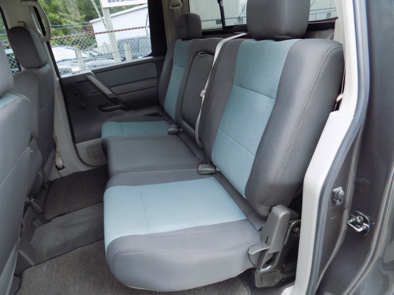 Nissan Titan XE Crew Cab 4WD 2004 Nissan Titan XE Crew Cab 4WD 2004