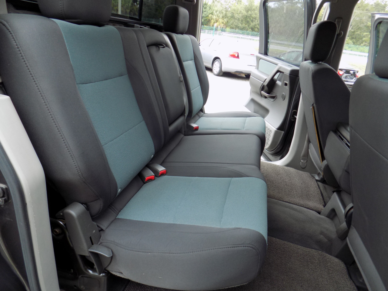 Nissan Titan XE Crew Cab 4WD 2004 Nissan Titan XE Crew Cab 4WD 2004