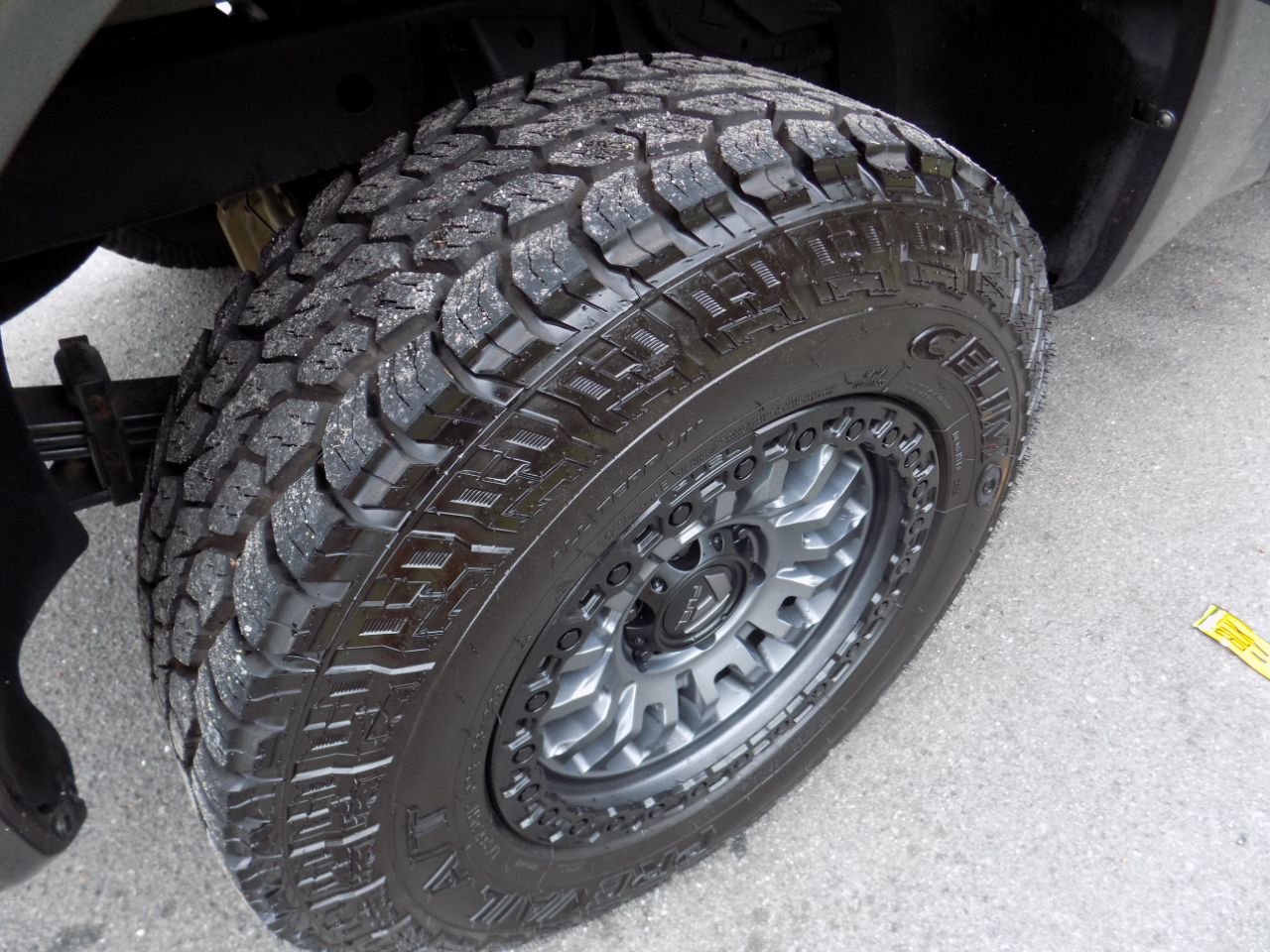 Nissan Titan XE Crew Cab 4WD 2004 Nissan Titan XE Crew Cab 4WD 2004