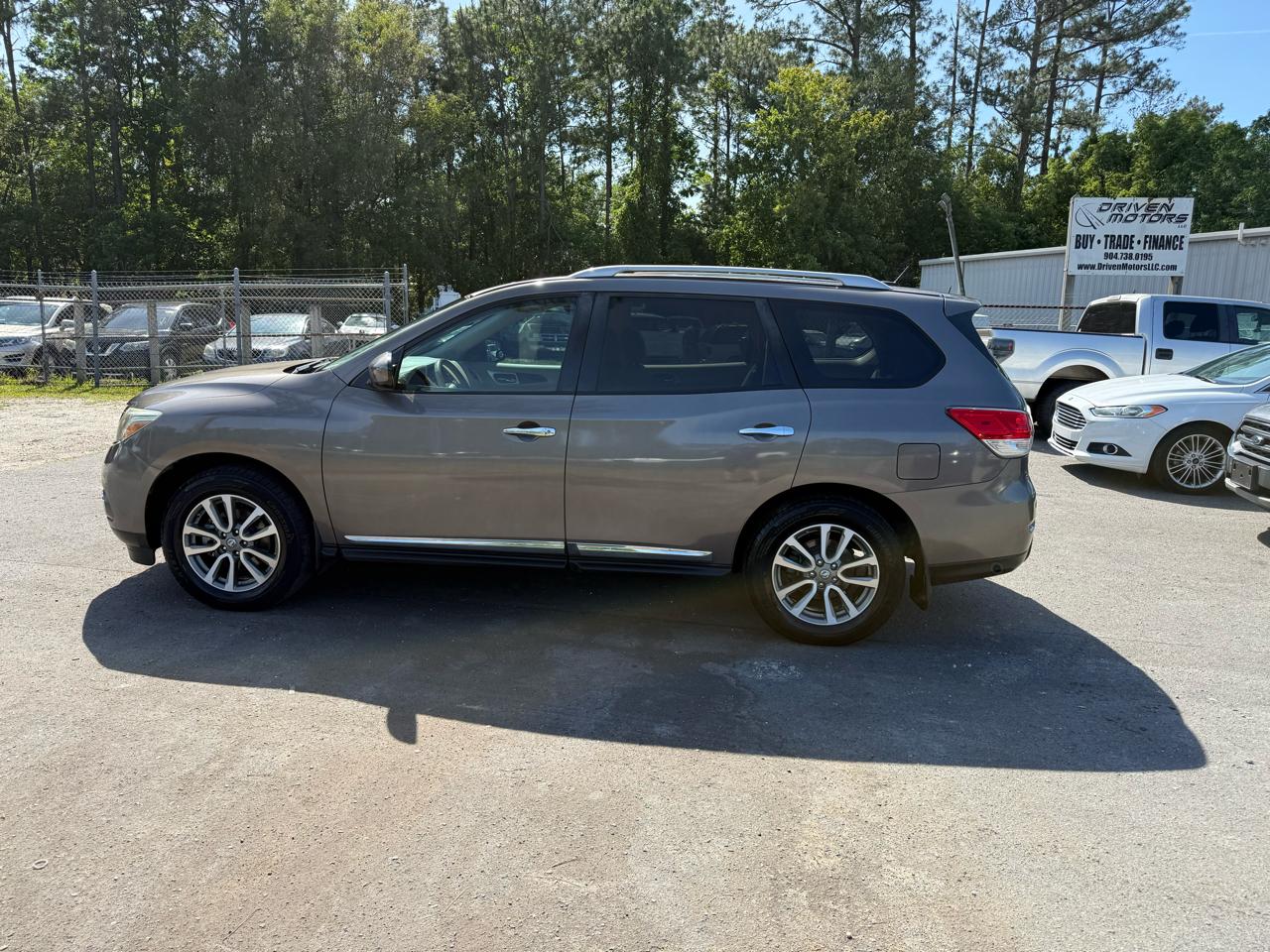 Nissan Pathfinder  2013