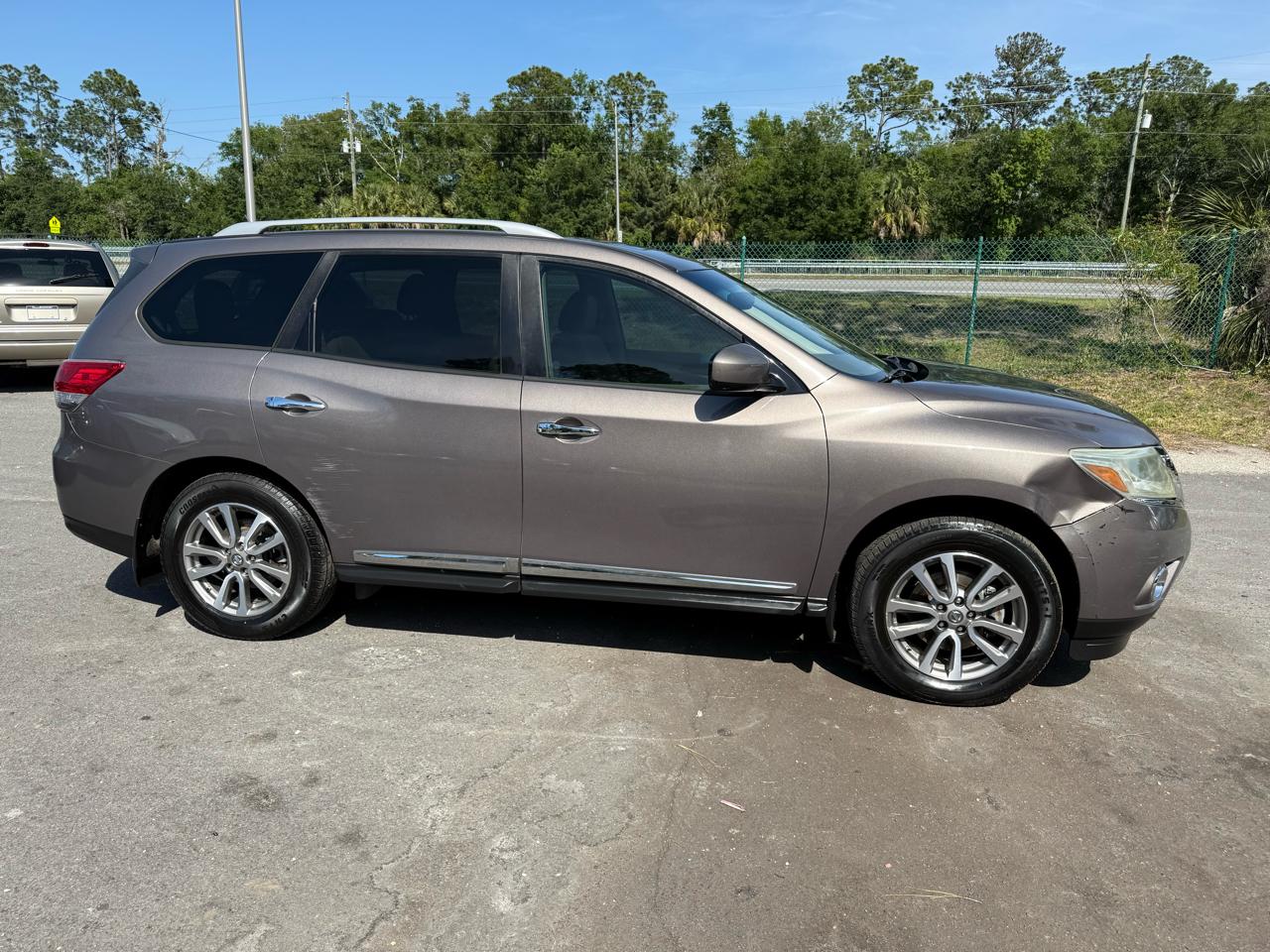 Nissan Pathfinder  2013