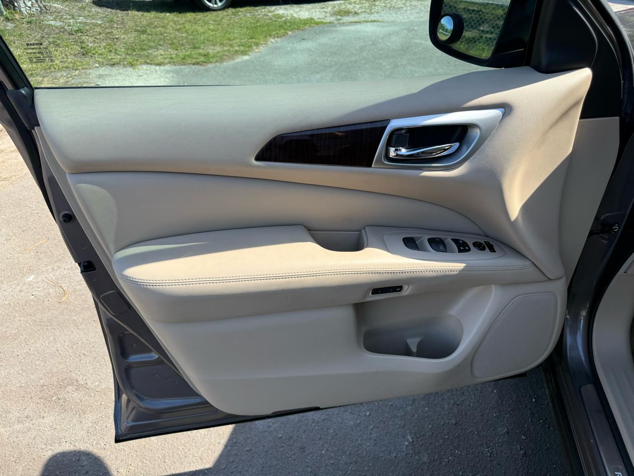Nissan Pathfinder  2013