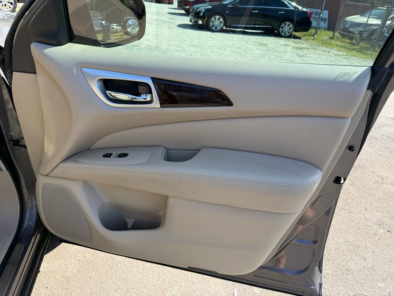 Nissan Pathfinder  2013