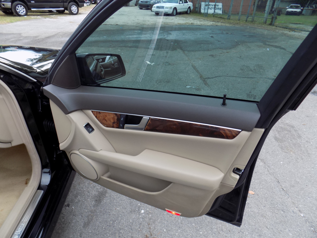 Mercedes-Benz C-Class C250 Luxury Sedan 2012