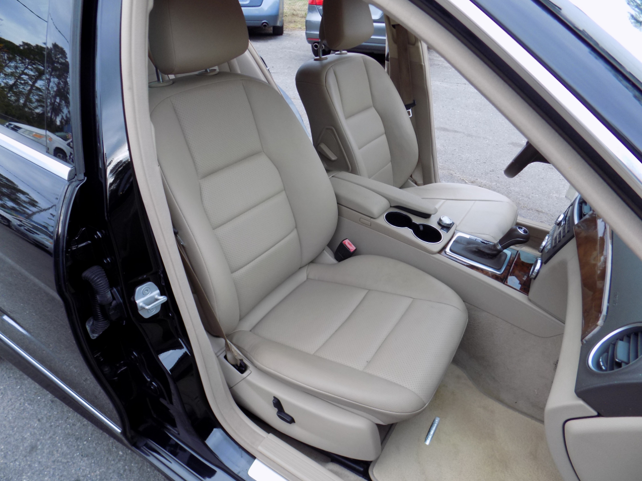 Mercedes-Benz C-Class C250 Luxury Sedan 2012