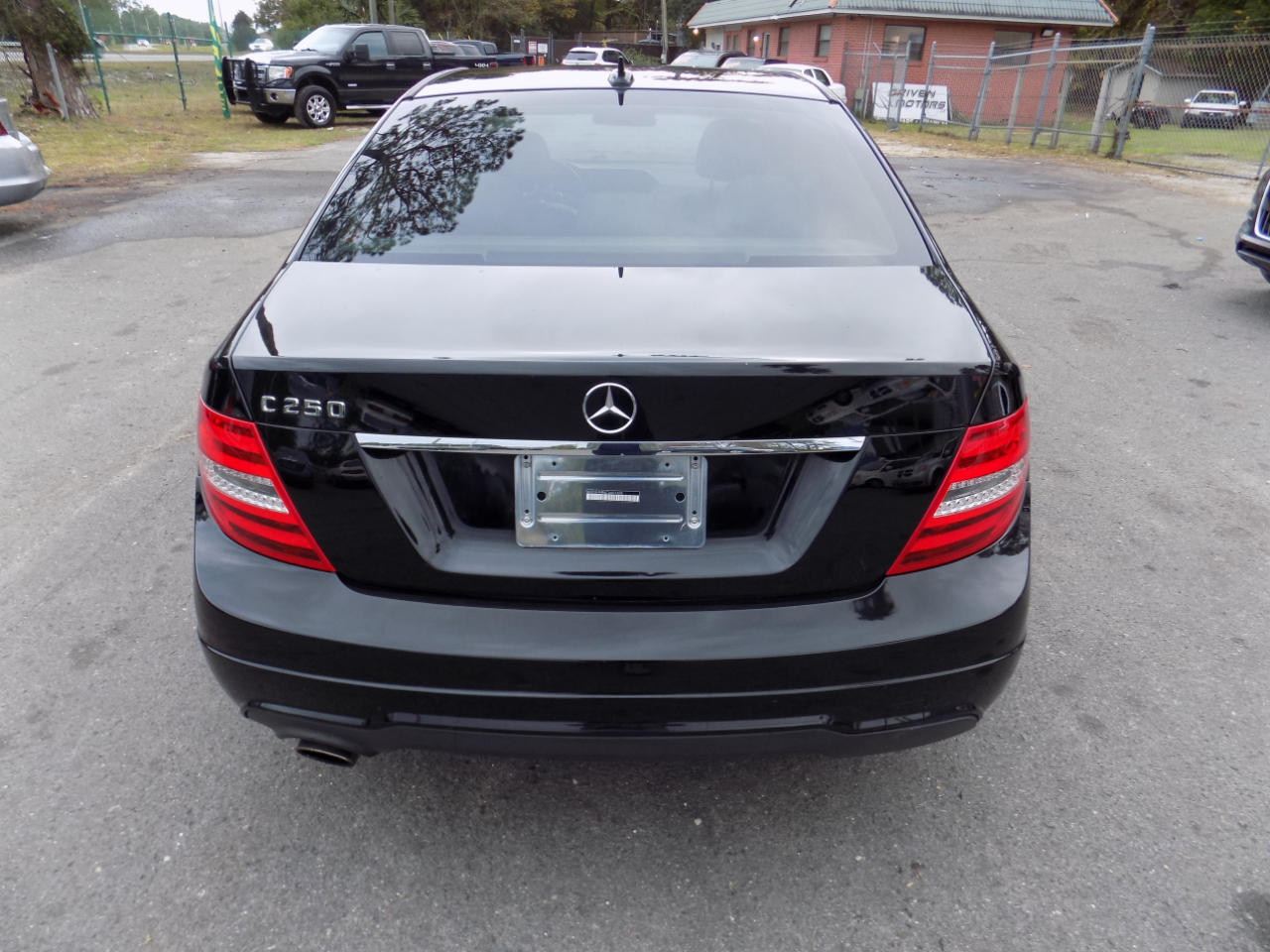 Mercedes-Benz C-Class C250 Luxury Sedan 2012