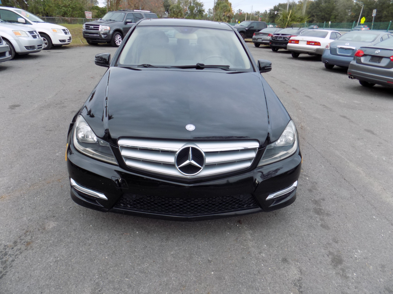 Mercedes-Benz C-Class C250 Luxury Sedan 2012