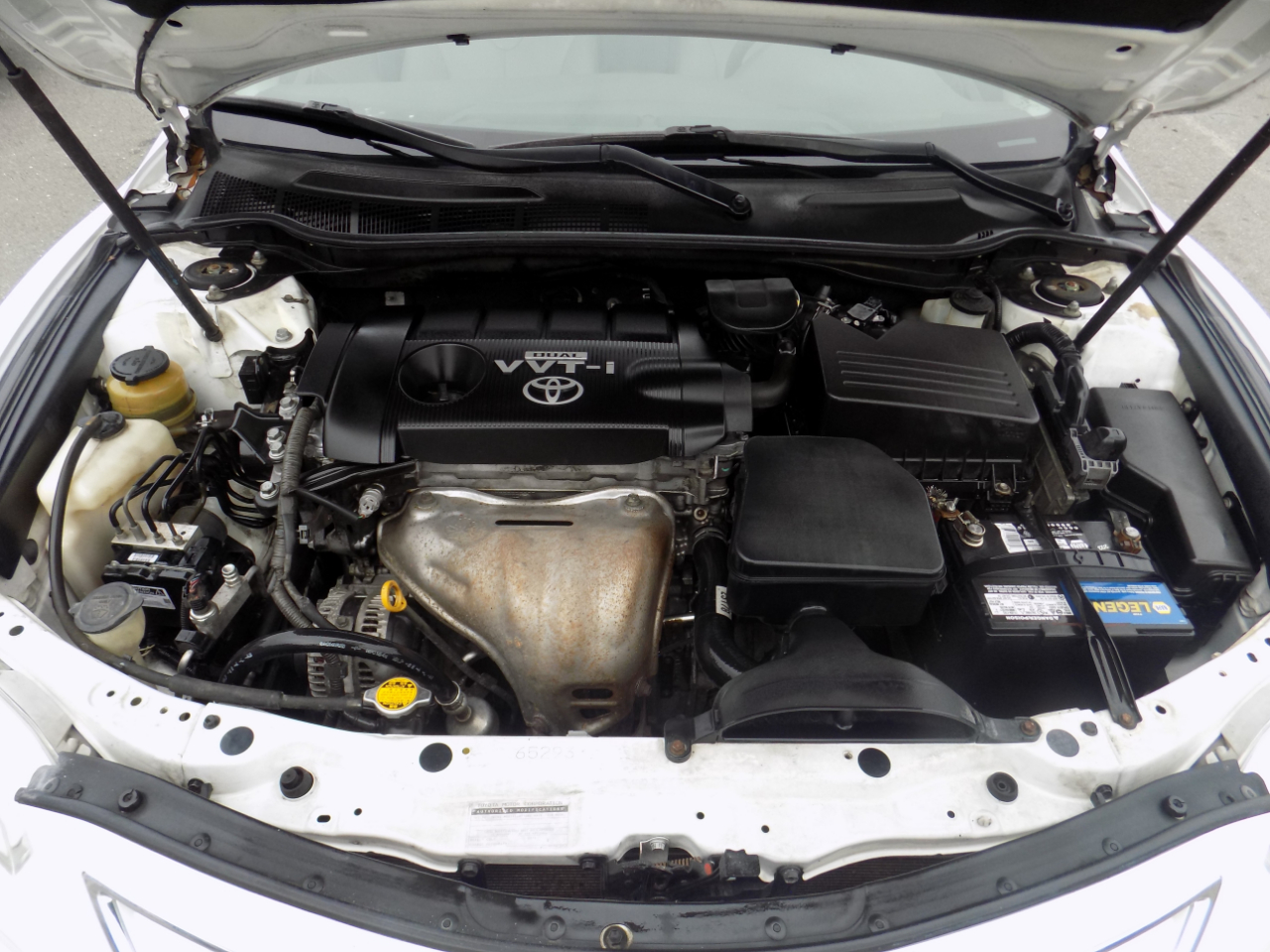 Toyota Camry SE 6-Spd MT 2010