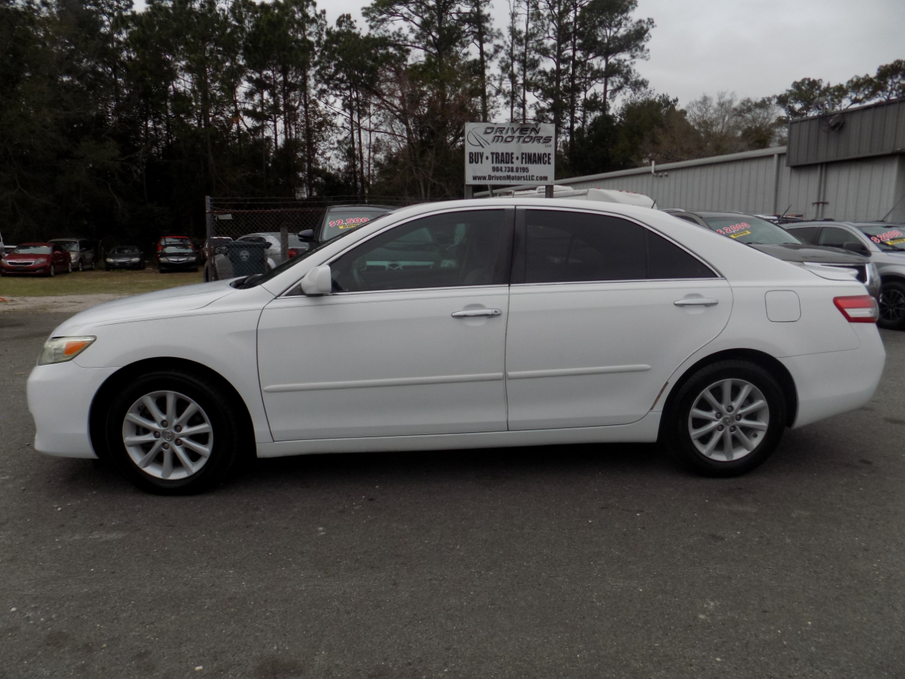 Toyota Camry SE 6-Spd MT 2010