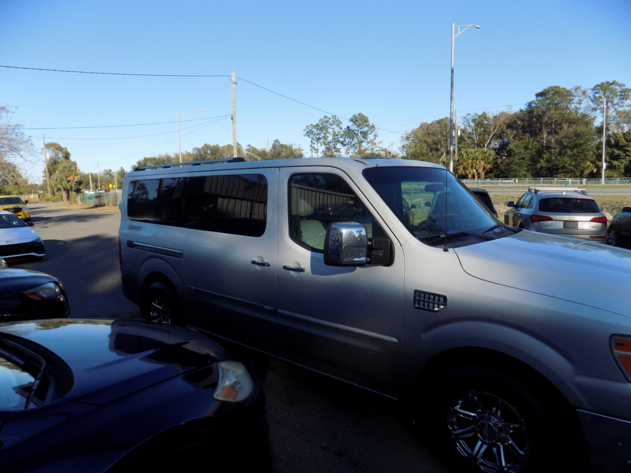 Nissan NV Cargo 3500 HD S High Roof 2012