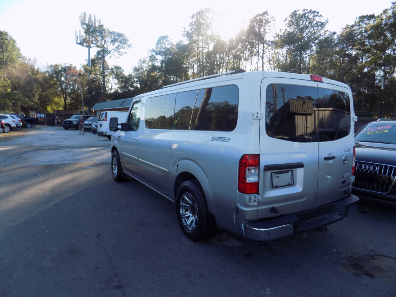 Nissan NV Cargo 3500 HD S High Roof 2012