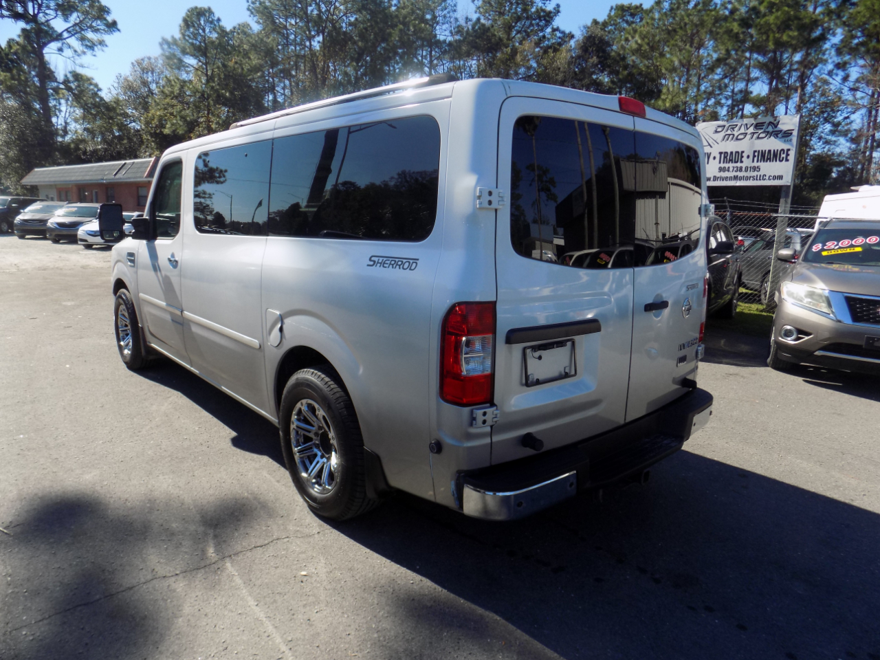 Nissan NV Cargo 3500 HD S High Roof 2012