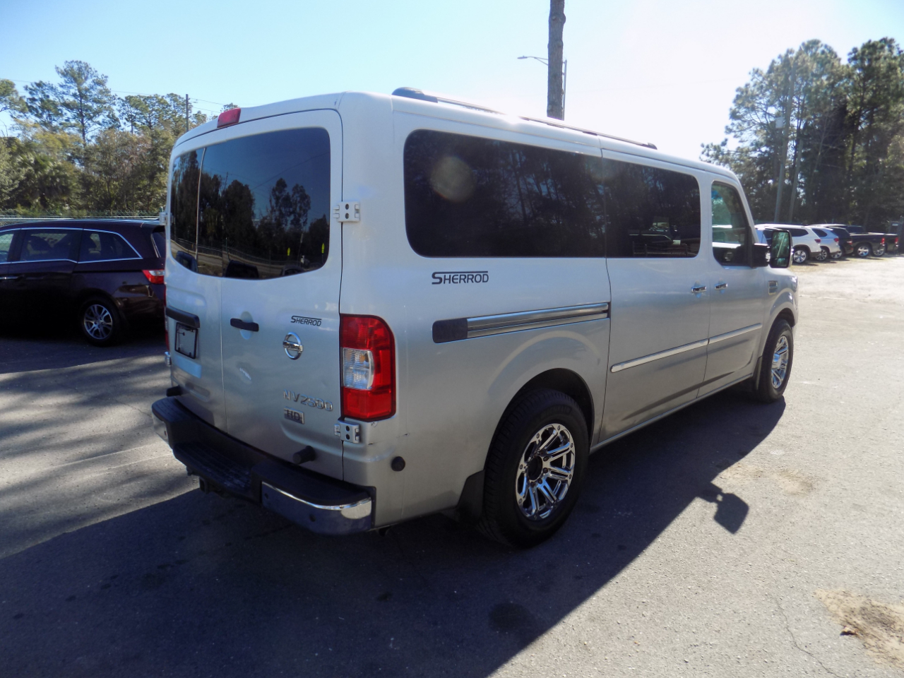 Nissan NV Cargo 3500 HD S High Roof 2012