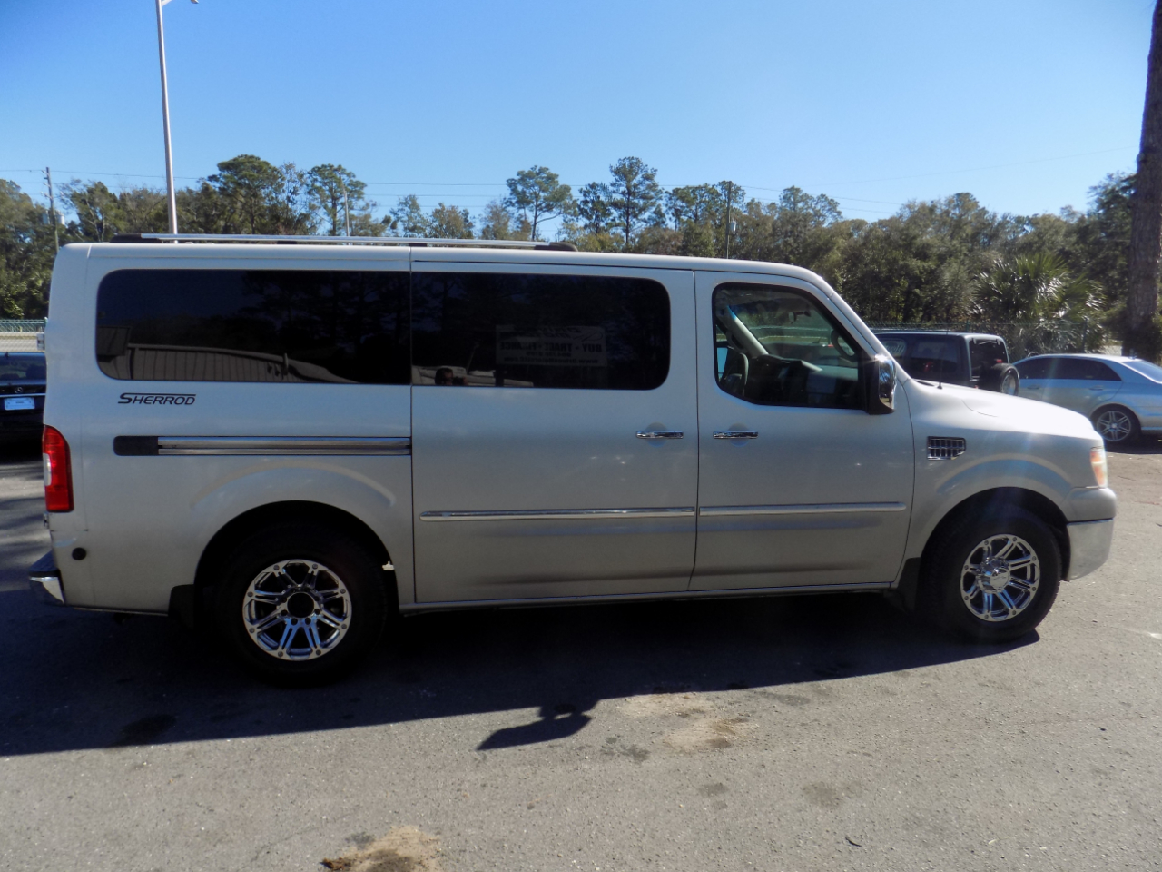 Nissan NV Cargo 3500 HD S High Roof 2012