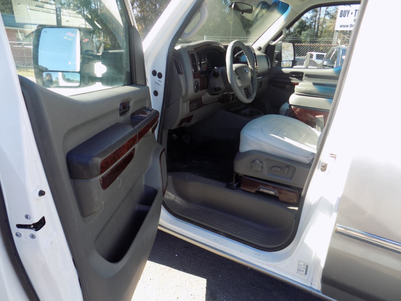 Nissan NV Cargo 3500 HD S High Roof 2012