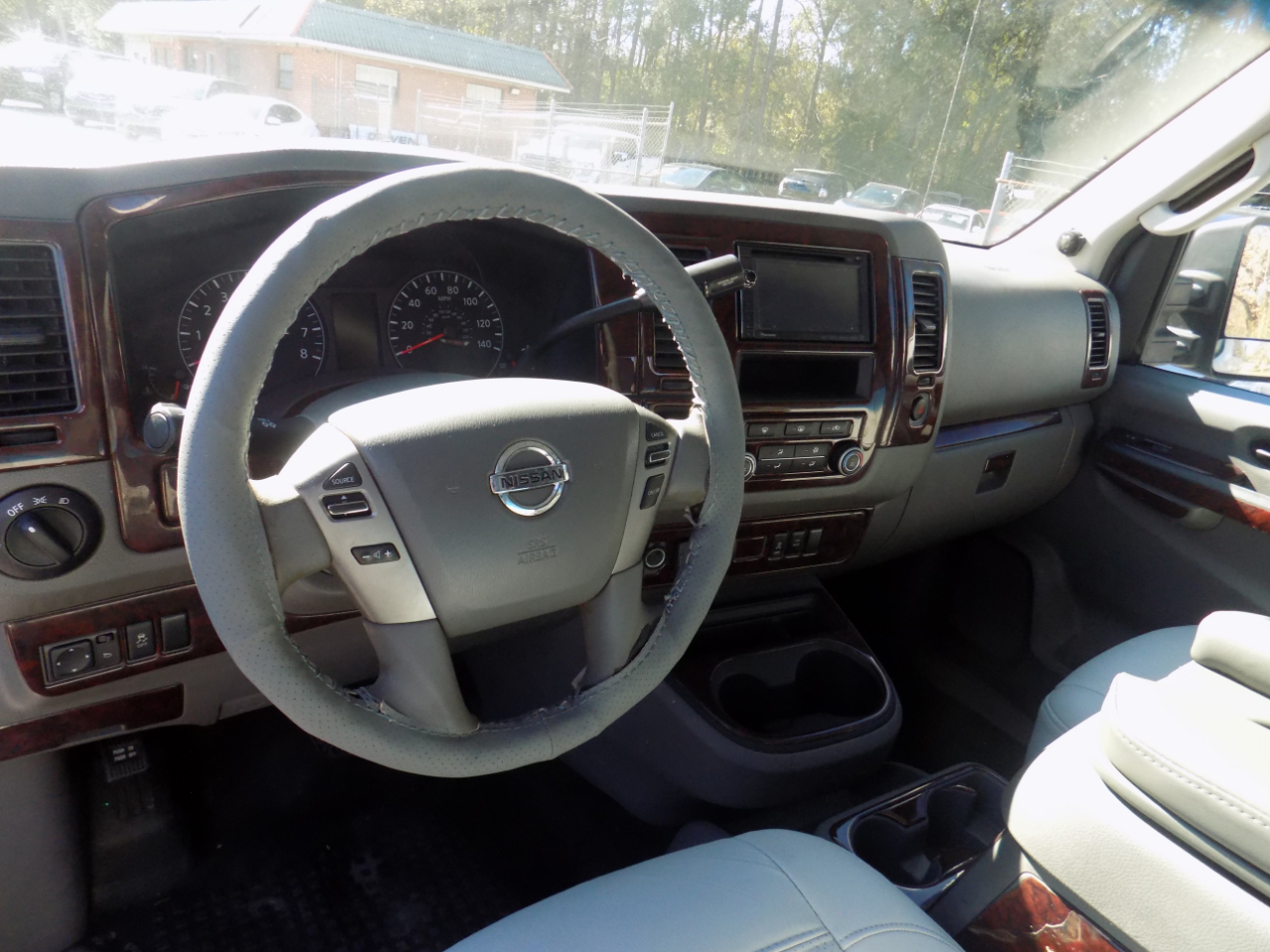 Nissan NV Cargo 3500 HD S High Roof 2012