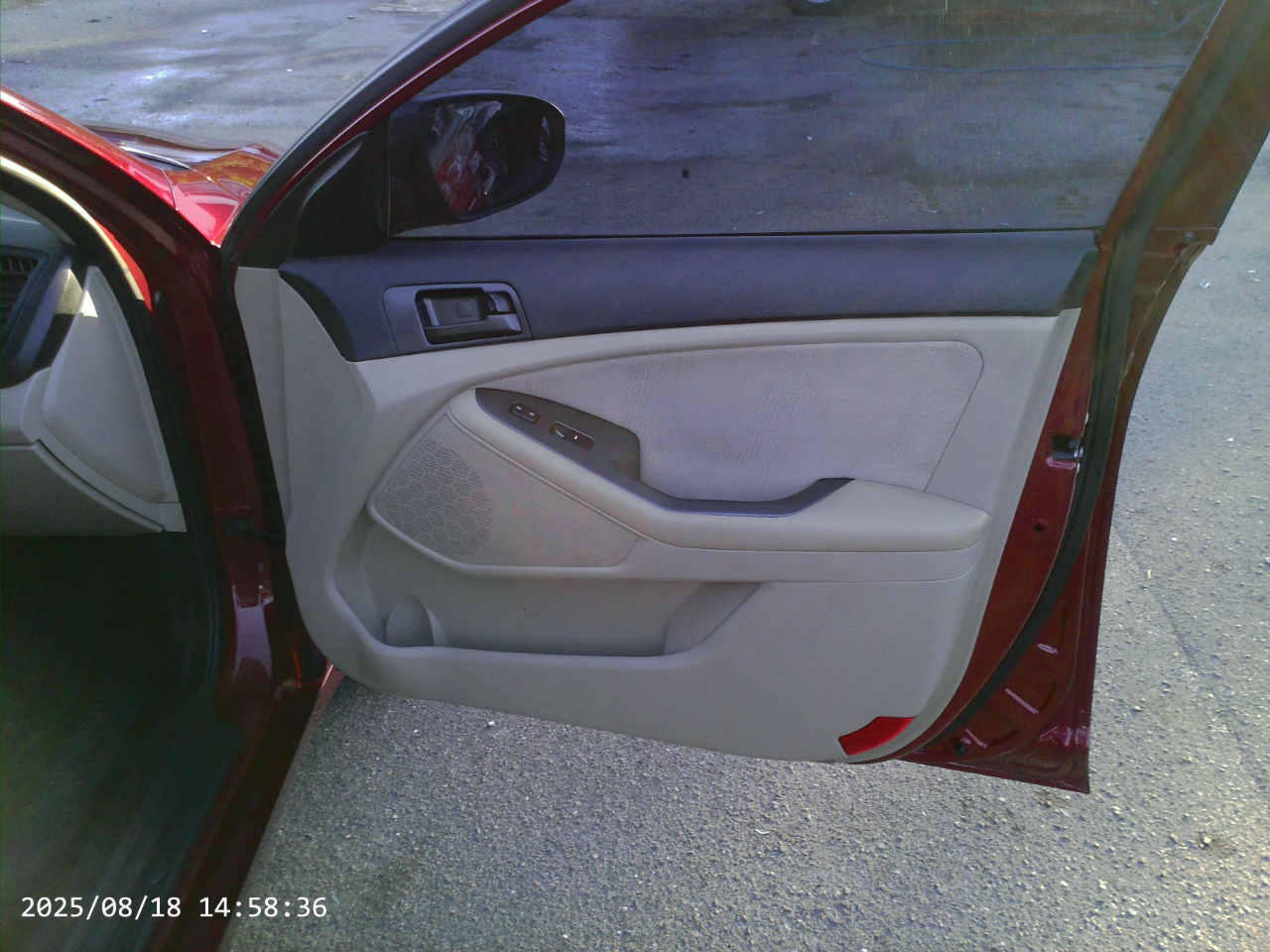 Kia Optima LX MT 2012