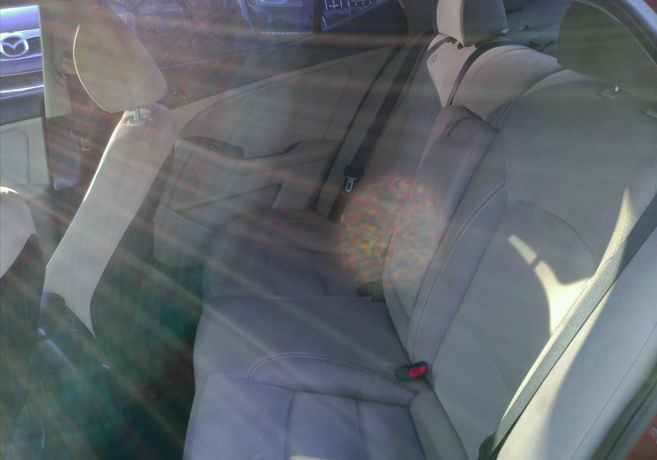 Kia Optima LX MT 2012