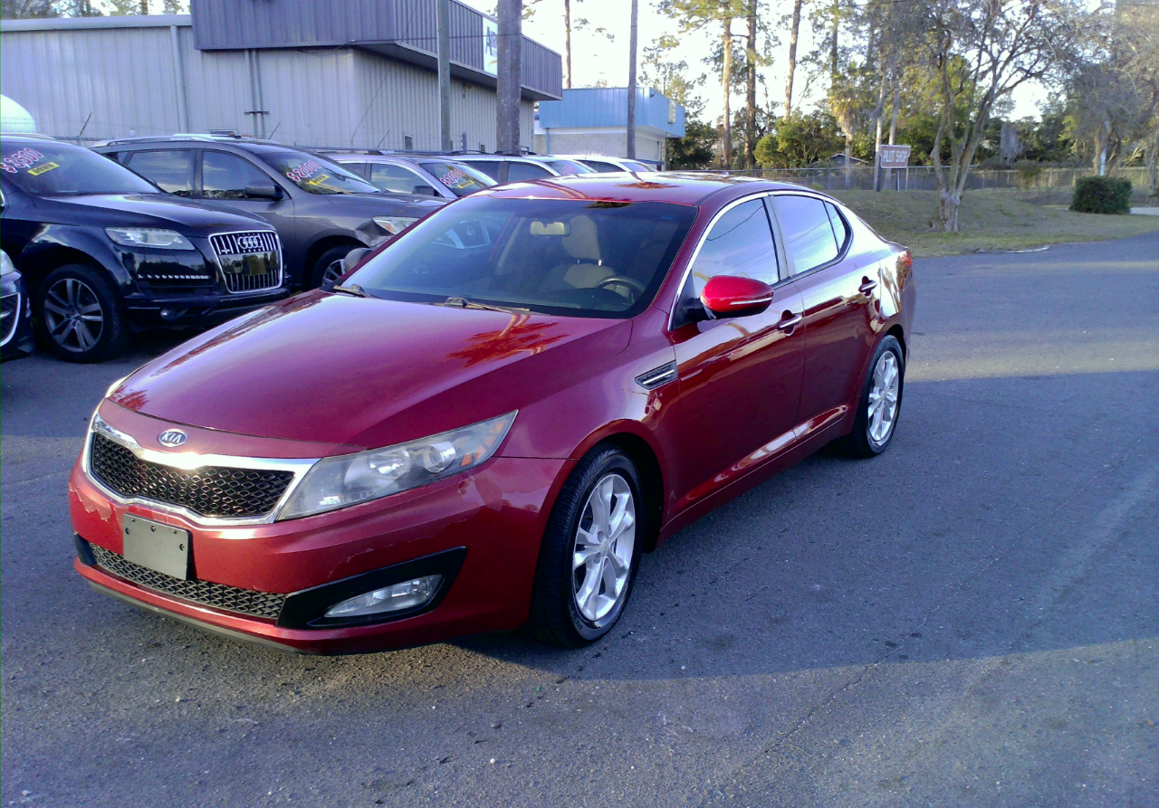 Kia Optima LX MT 2012