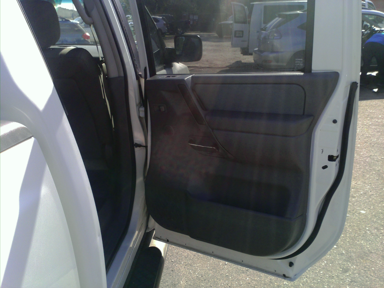 Nissan Titan XE Crew Cab 2WD 2005