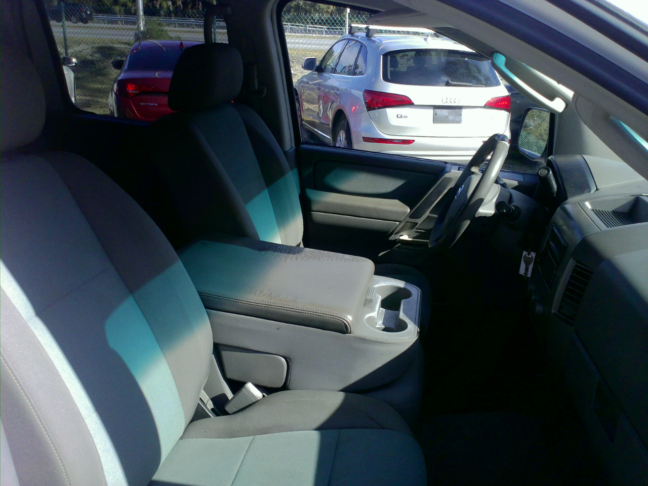 Nissan Titan XE Crew Cab 2WD 2005