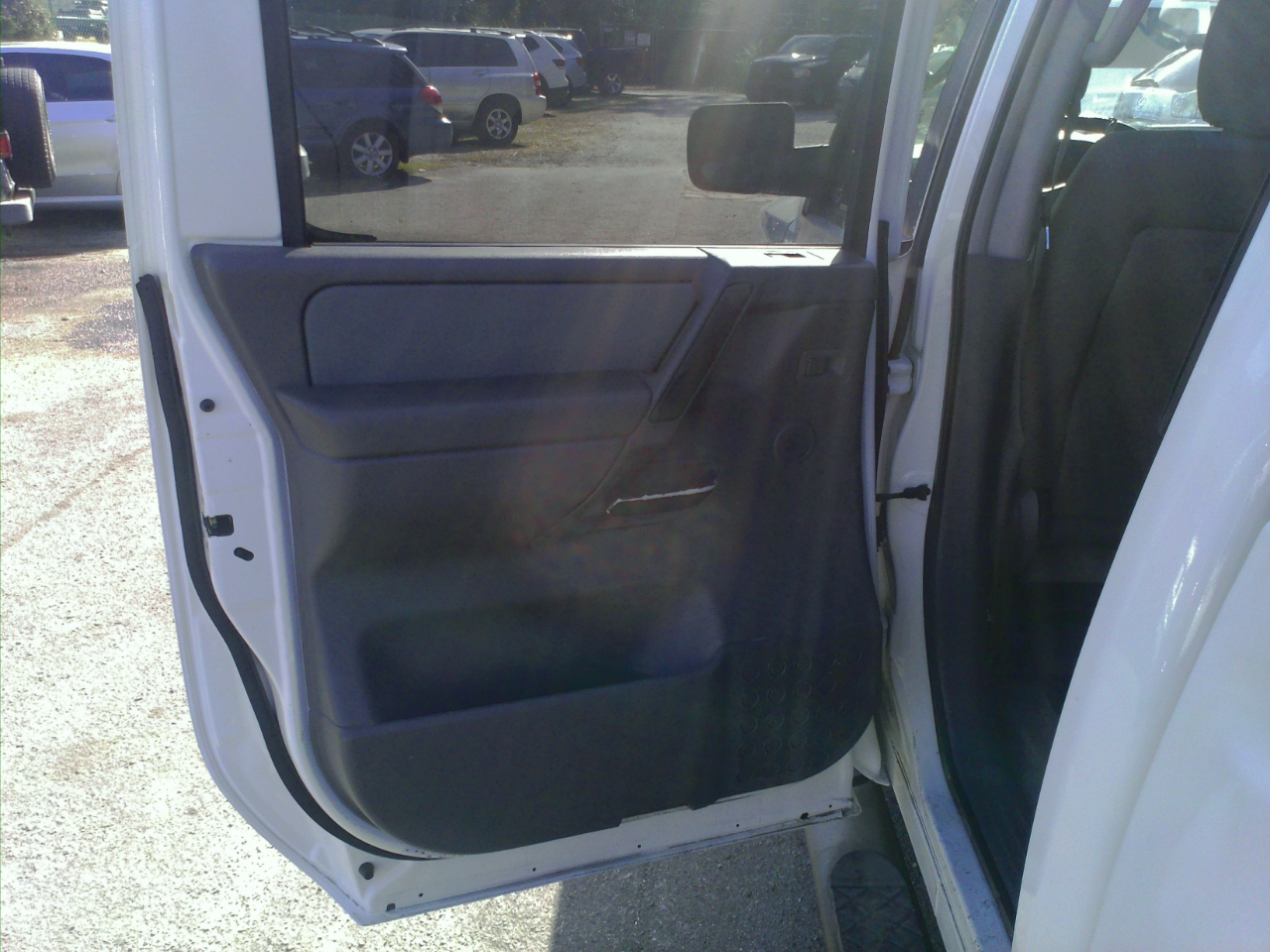 Nissan Titan XE Crew Cab 2WD 2005