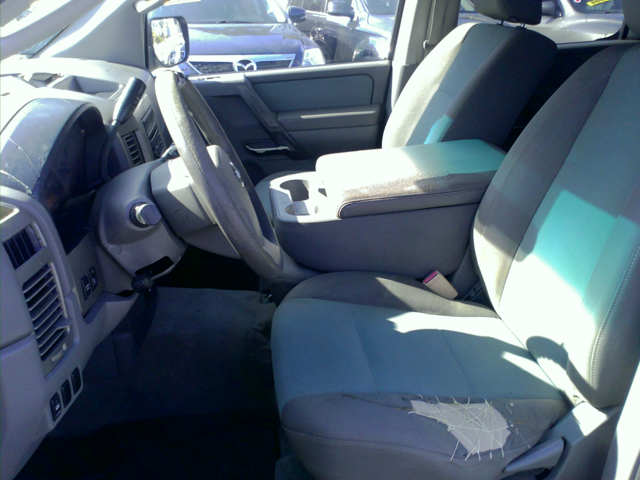 Nissan Titan XE Crew Cab 2WD 2005