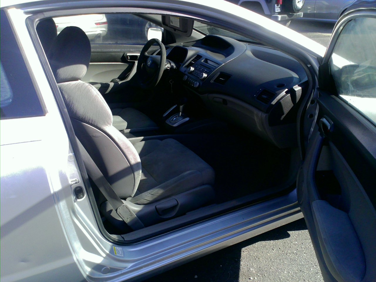 Honda Civic LX Coupe AT 2006