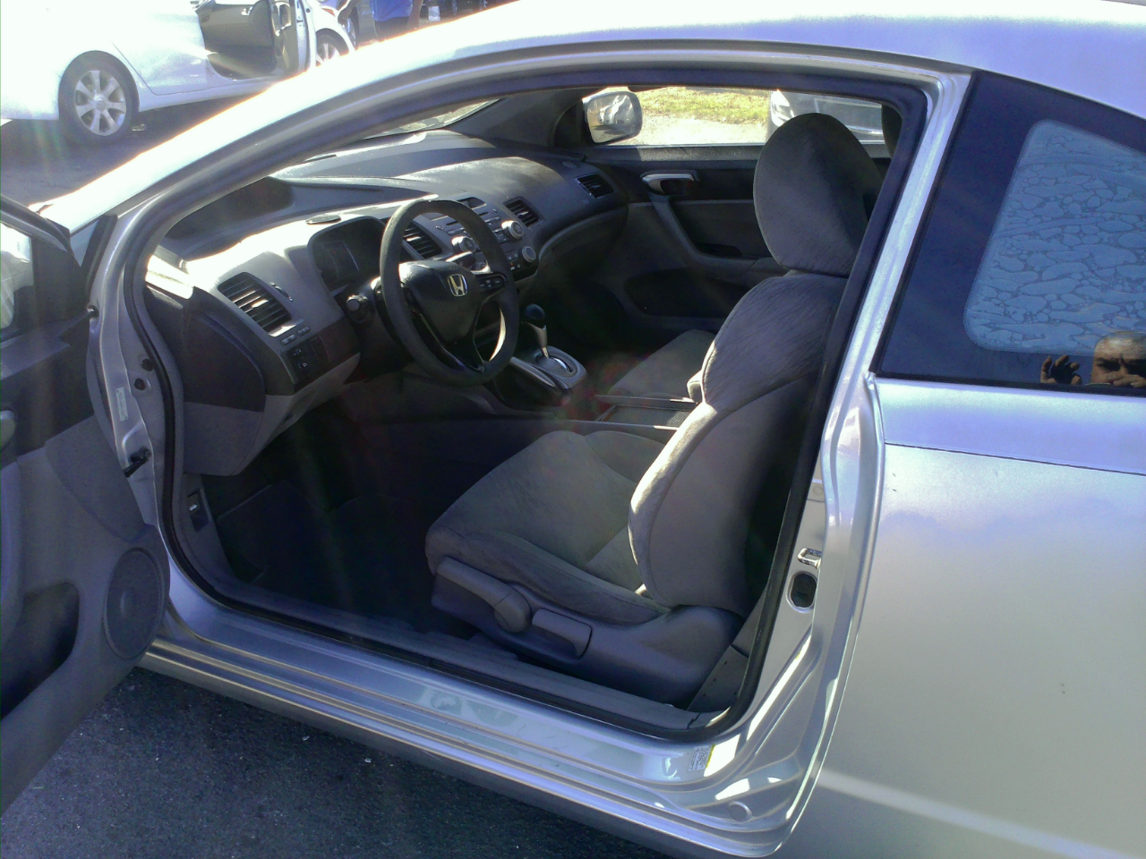 Honda Civic LX Coupe AT 2006
