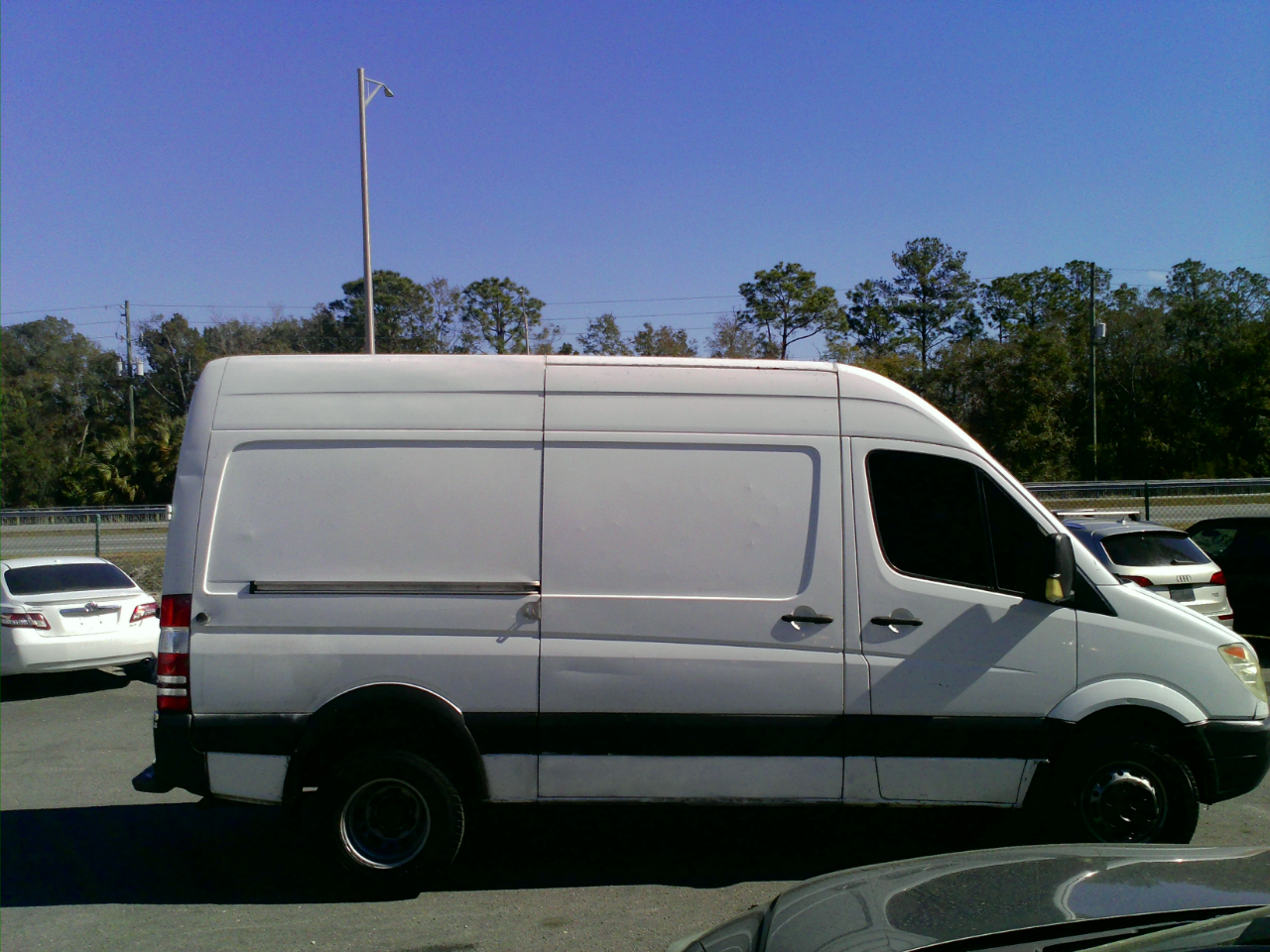 Mercedes-Benz Sprinter 3500 High Roof 144-in. WB 2012