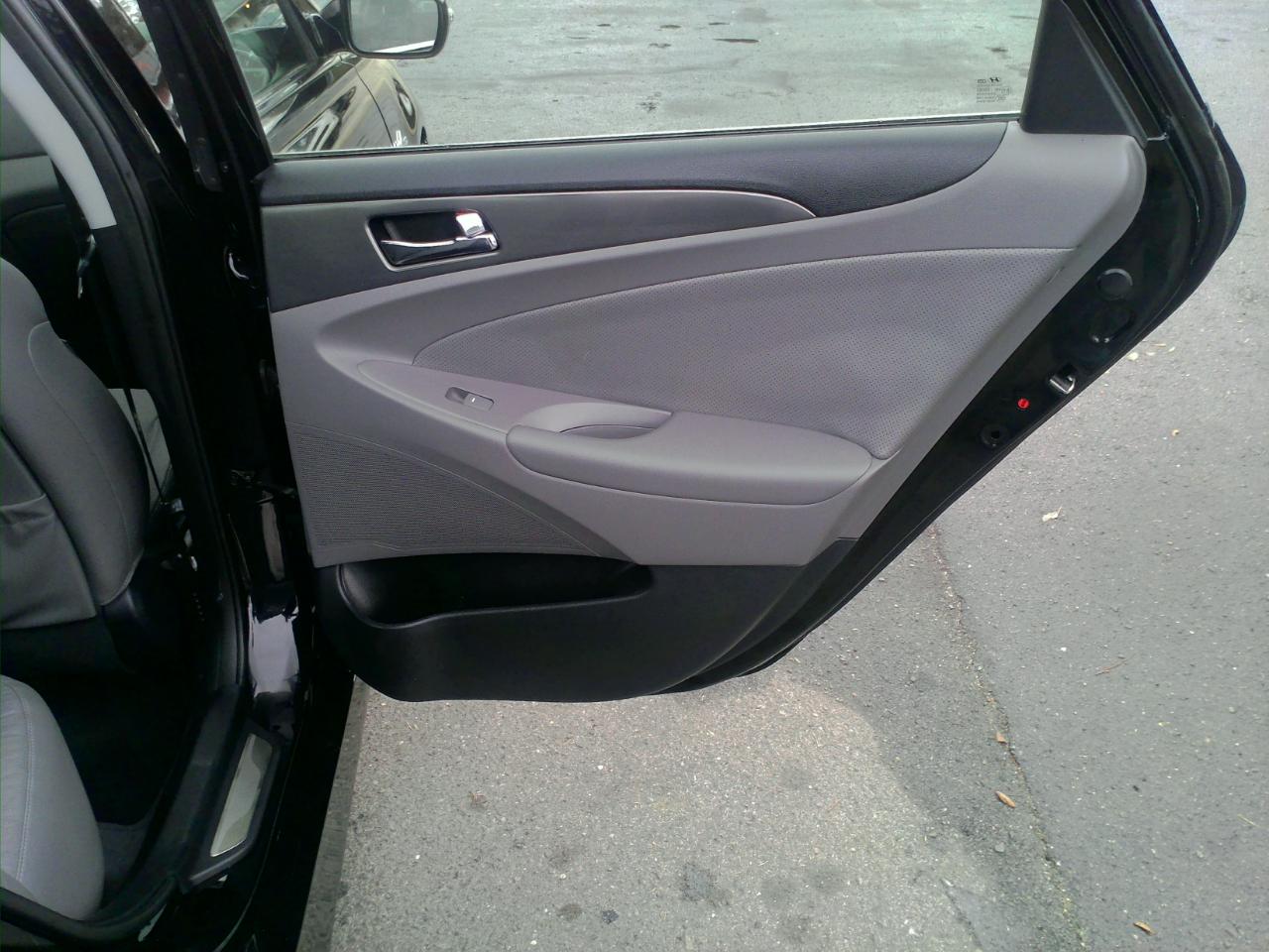 Hyundai Sonata Hybrid Sedan 2015