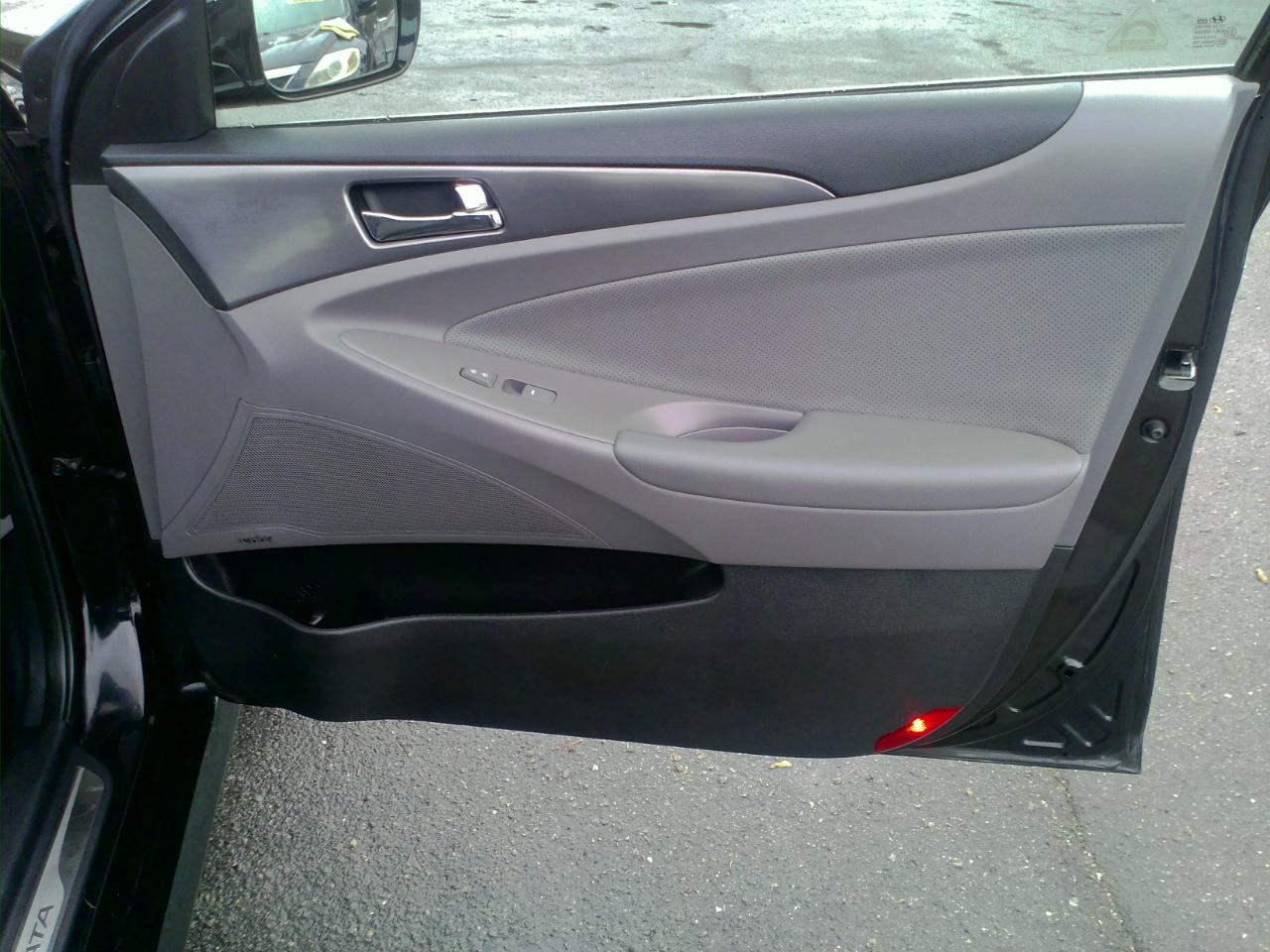 Hyundai Sonata Hybrid Sedan 2015