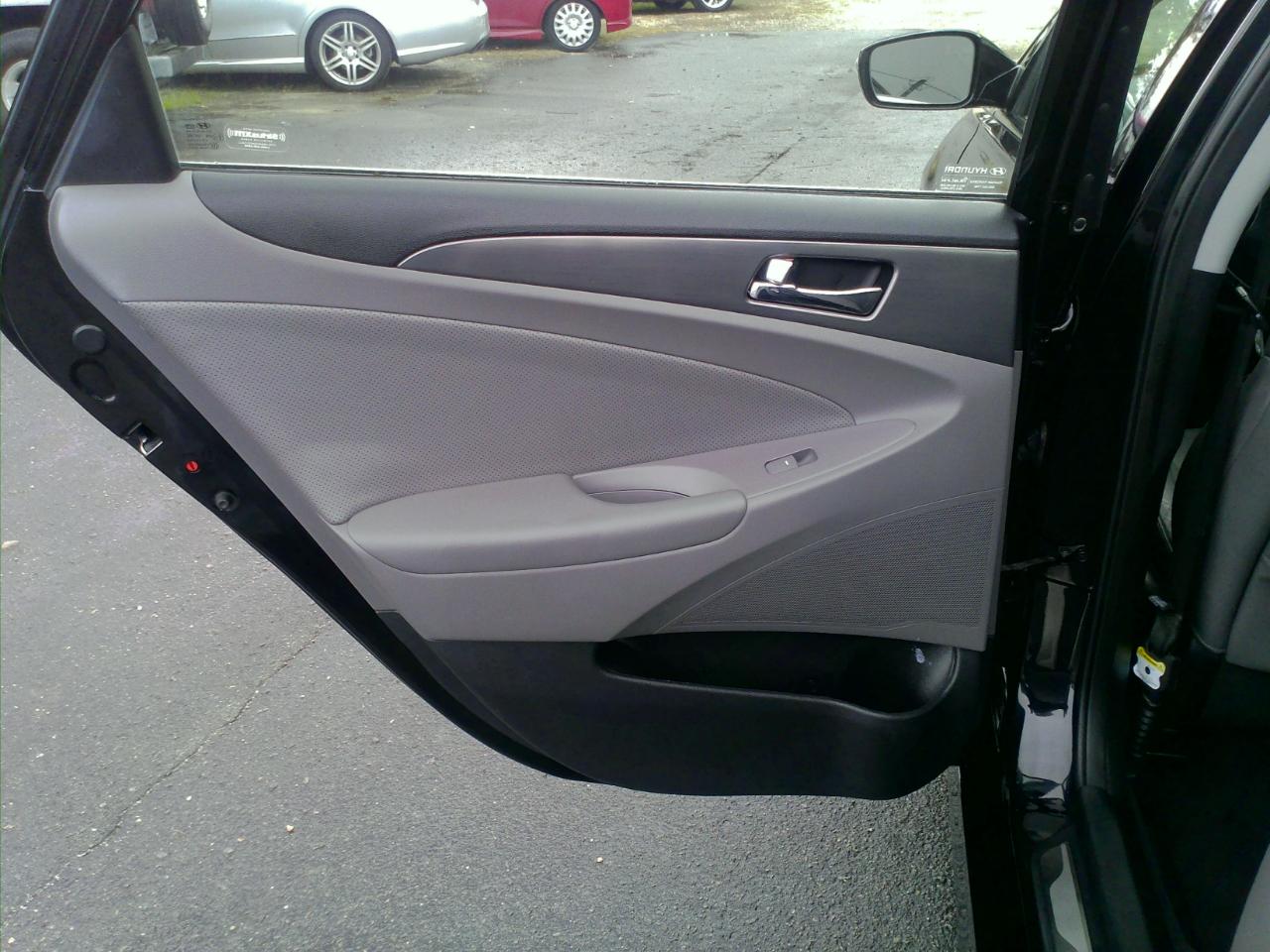 Hyundai Sonata Hybrid Sedan 2015